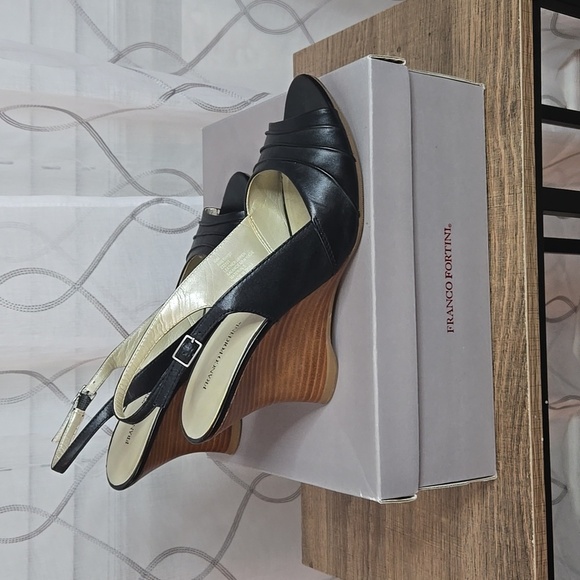 Franco Fortified Wedge Heels w/box - Picture 6 of 6